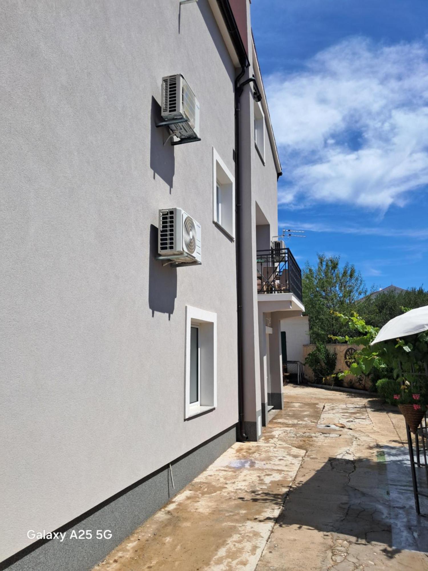 Apartments Tonci Tribalj 外观 照片