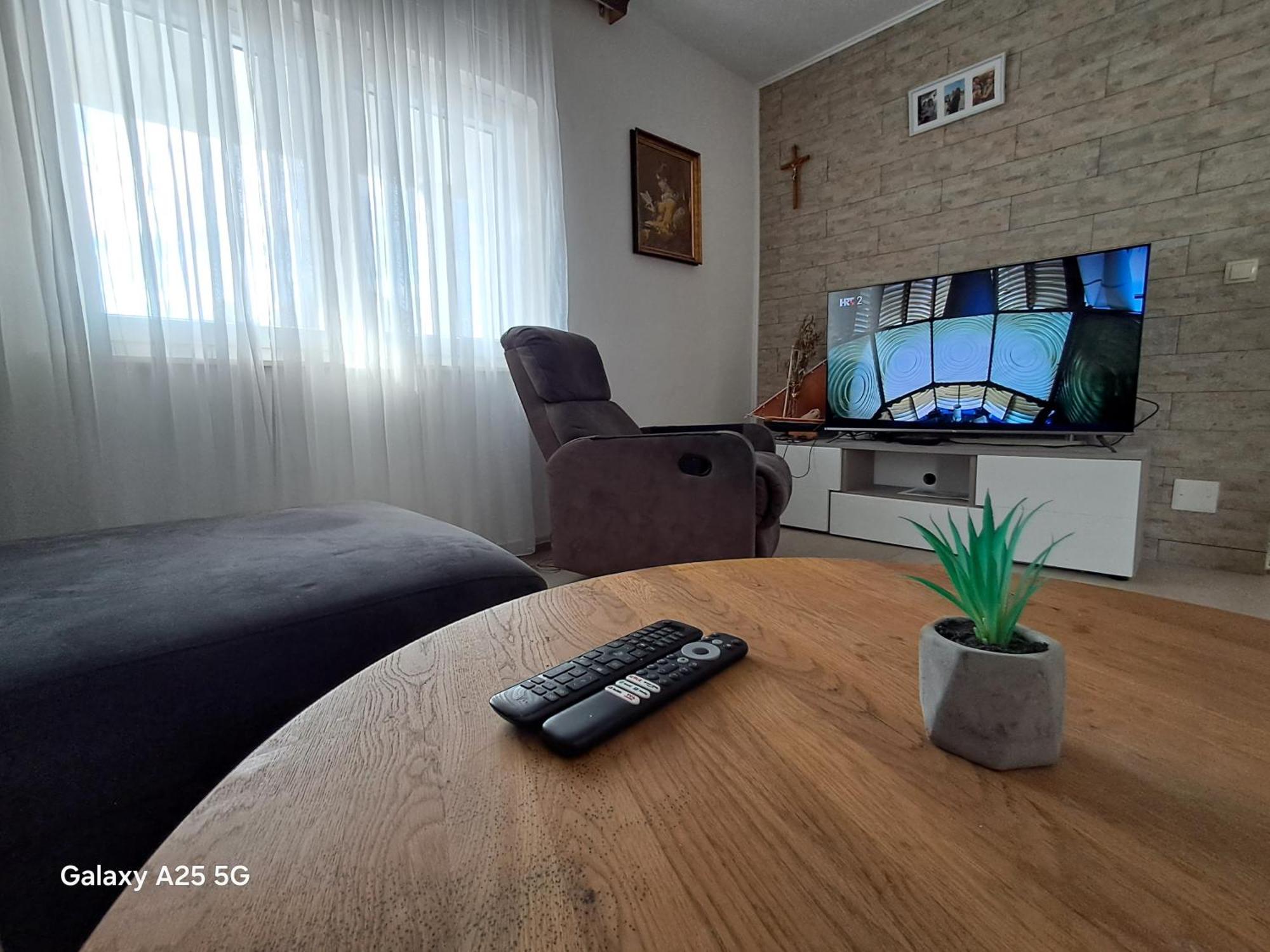 Apartments Tonci Tribalj 客房 照片