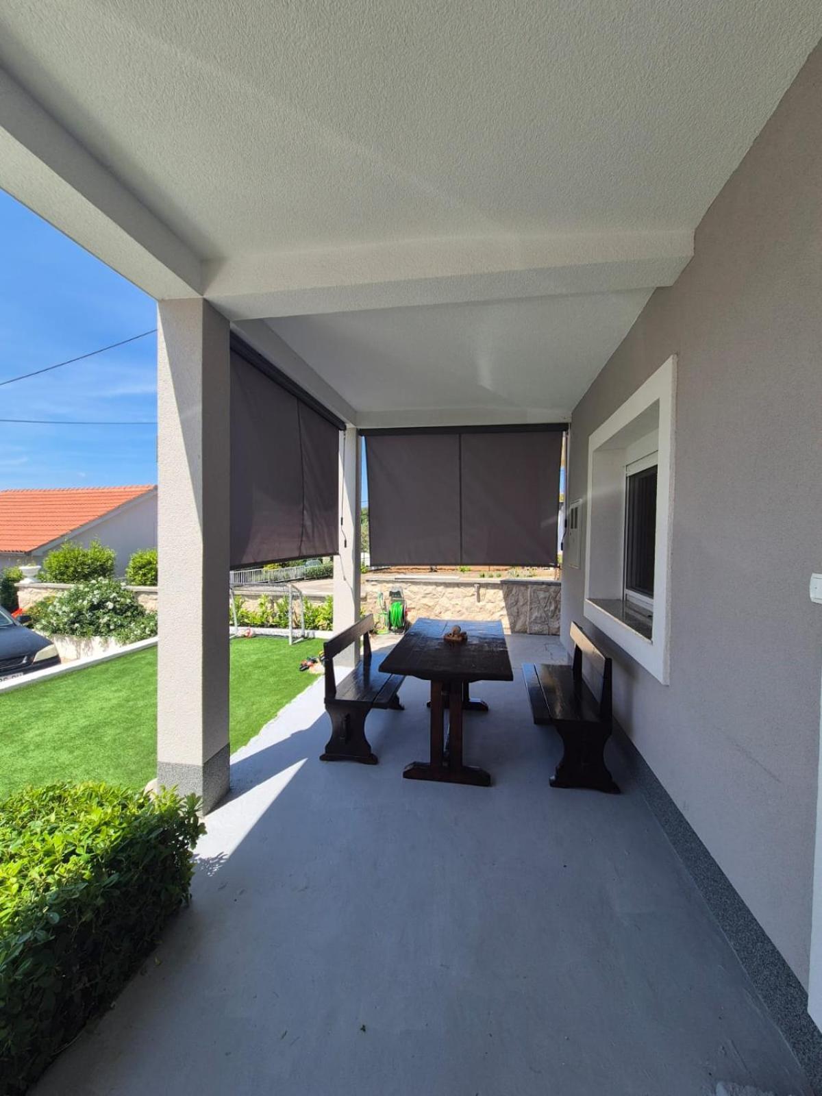 Apartments Tonci Tribalj 外观 照片