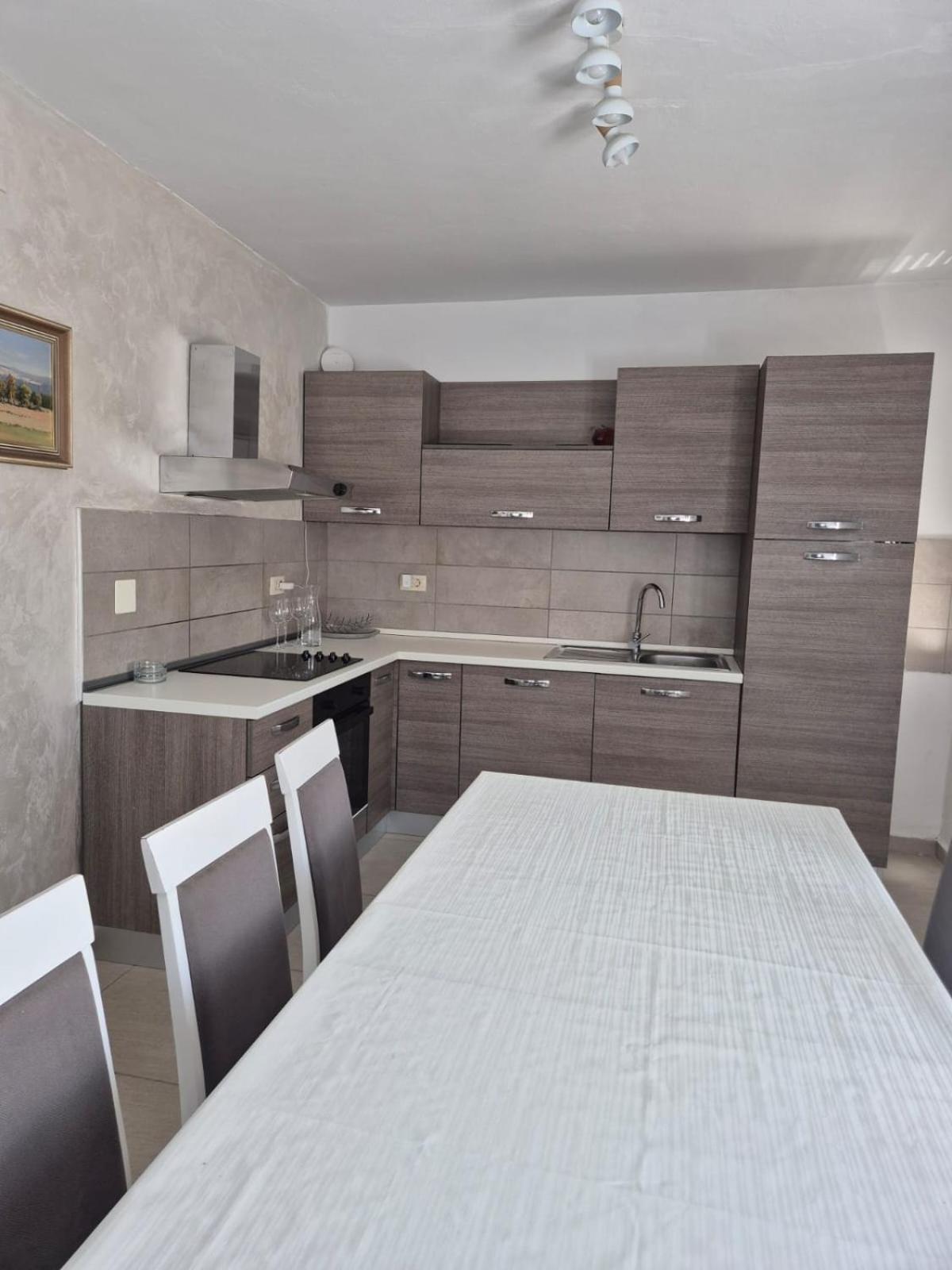 Apartments Tonci Tribalj 外观 照片