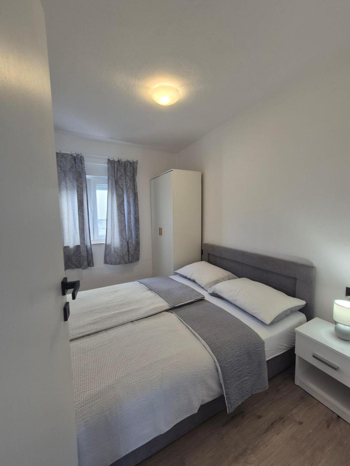Apartments Tonci Tribalj 外观 照片