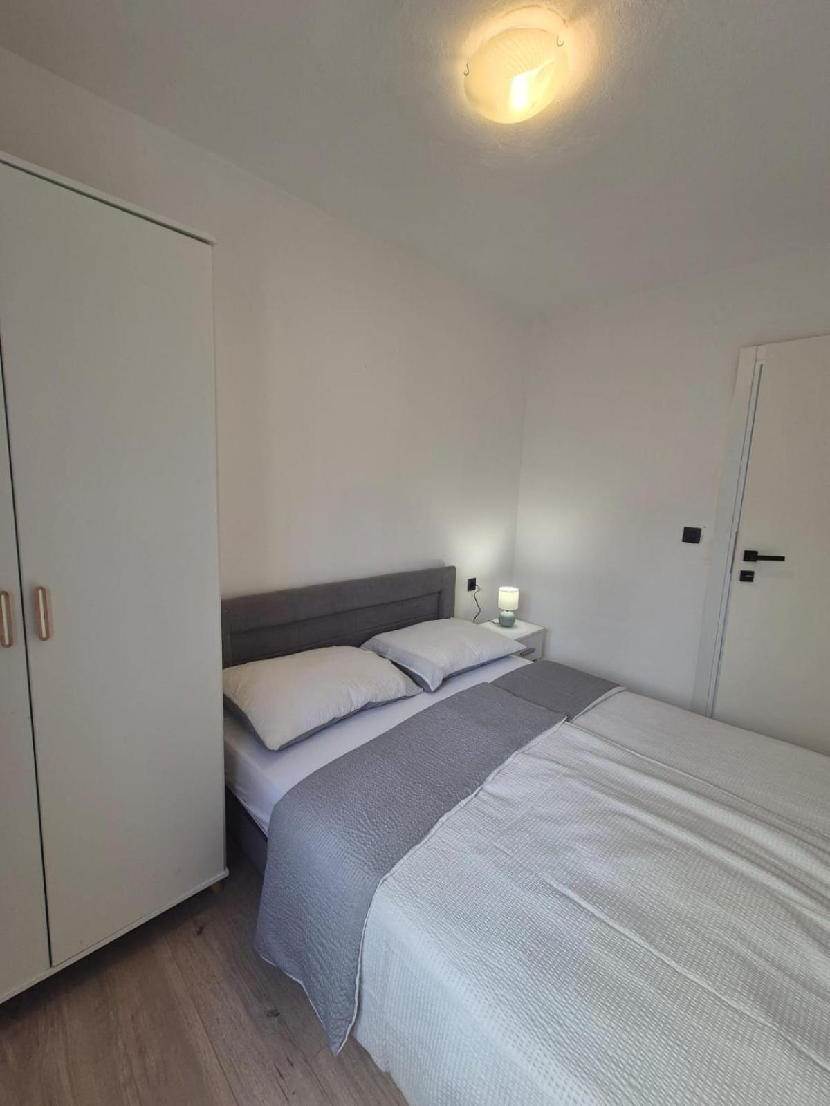 Apartments Tonci Tribalj 外观 照片