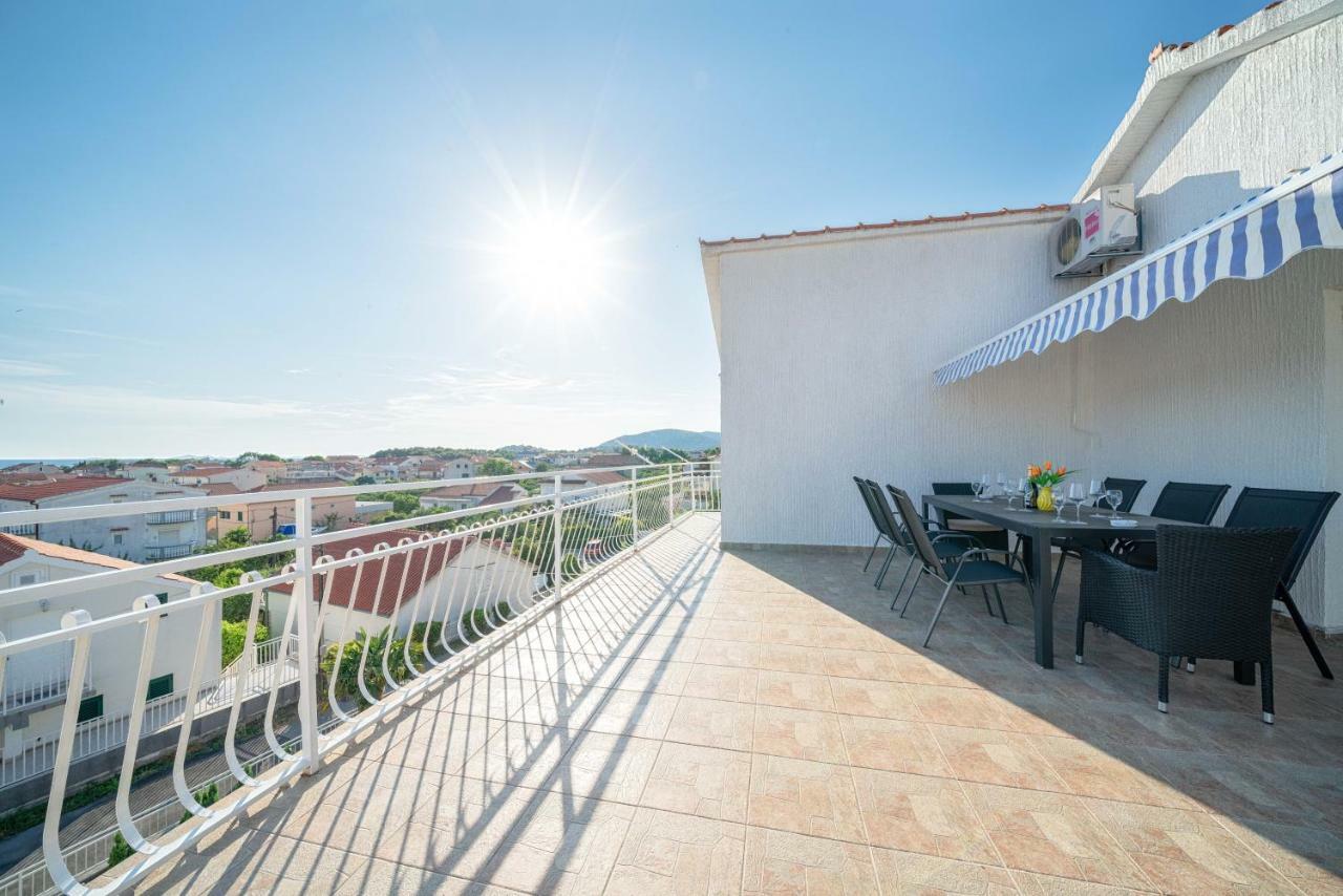 Apartments Tonci Tribalj 外观 照片