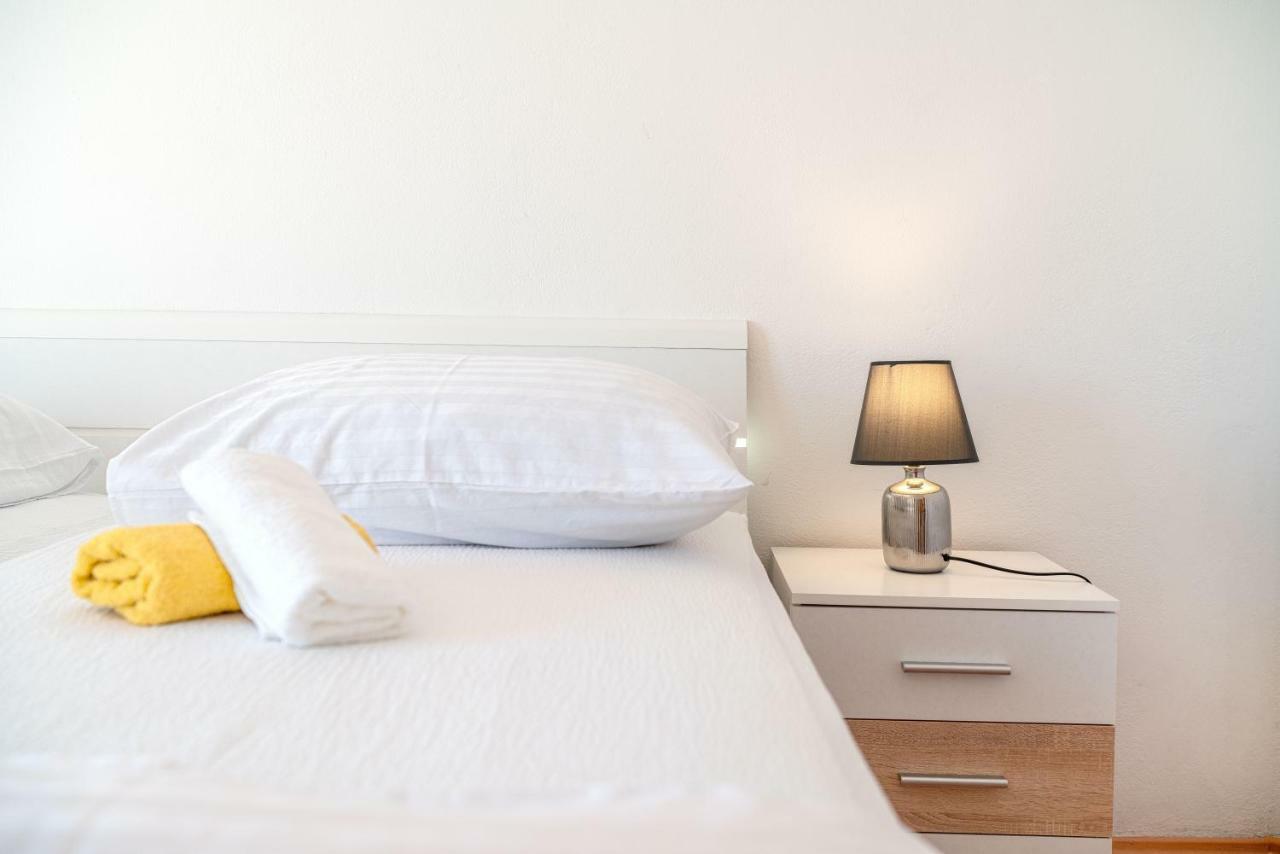 Apartments Tonci Tribalj 外观 照片