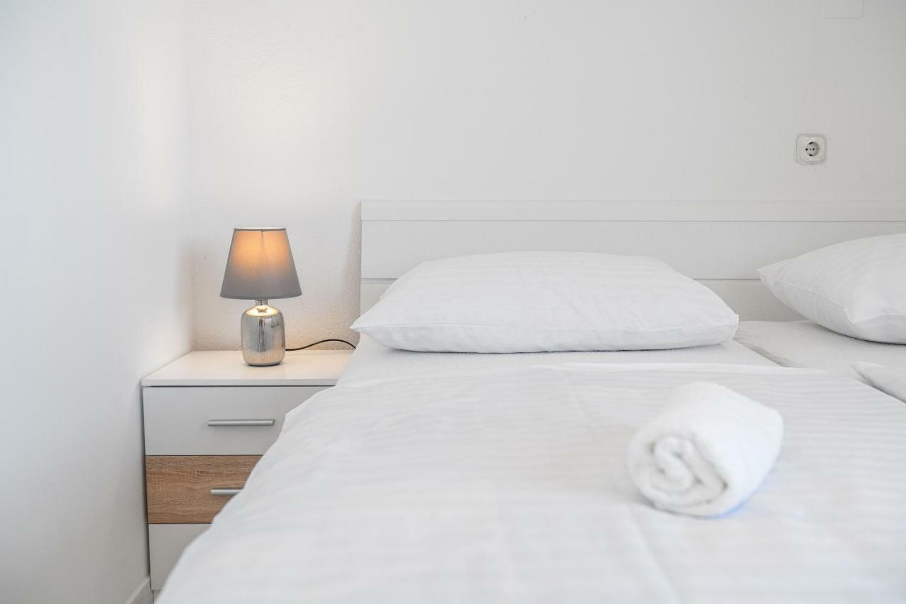 Apartments Tonci Tribalj 外观 照片